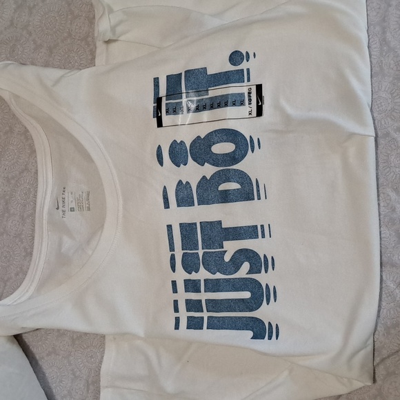 Nike Tops - NWT NIKE DRIFIT TEE EXTRA LARGE